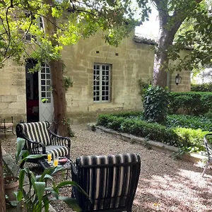 Frühstückspension Face Au Palais Avignon