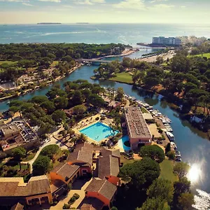 Holiday park Pierre & Les Rives De Cannes