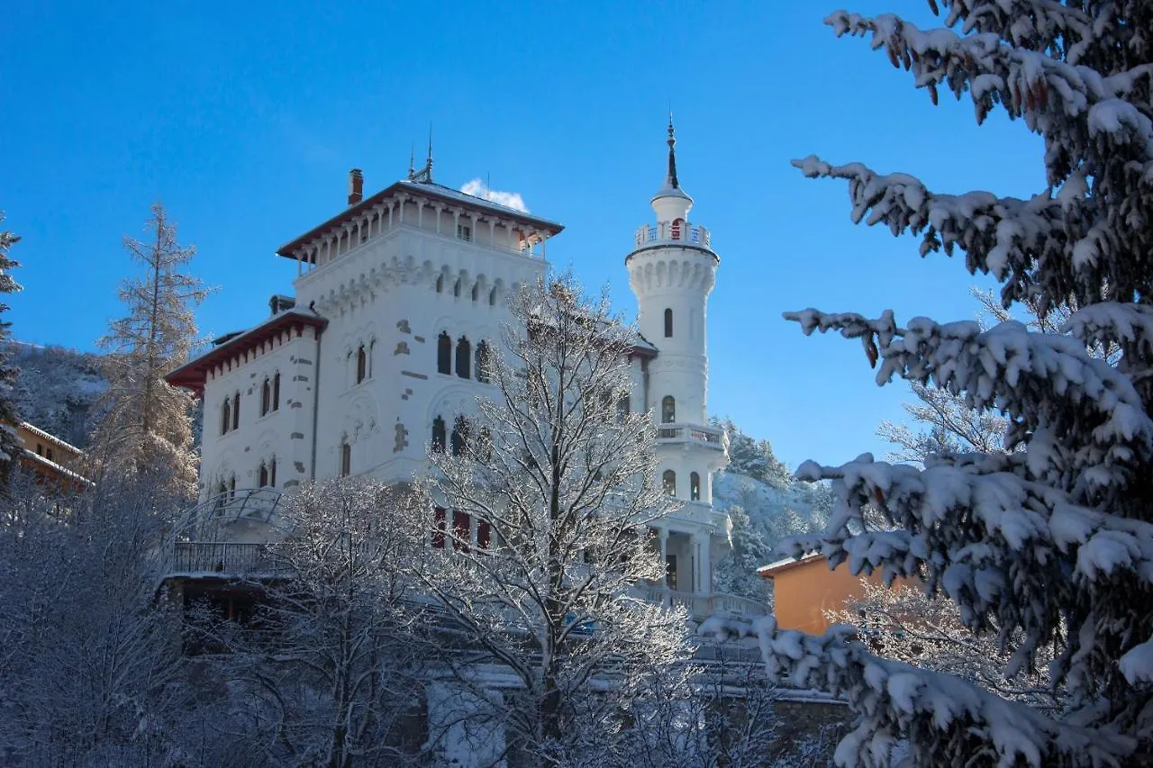Aparthotel Residence Chateau Des Magnans By Nevesol Jausiers
